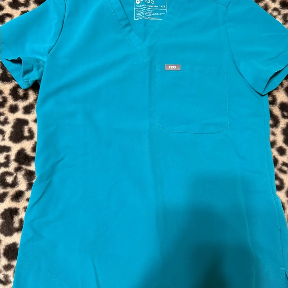 FIGS V-Neck Scrub Top in Teal